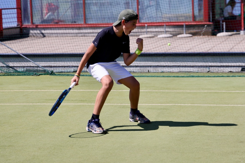 Village Camps International Summer Camp Leysin, Switzerland 2026-08-15 https://www.villagecamps.com/journals_admin/images/2602-0447-tennis 5.jpg
